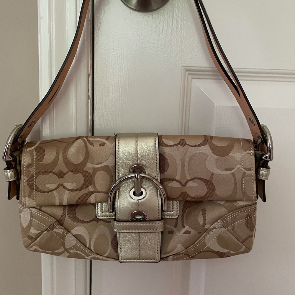Coach Signature Purse